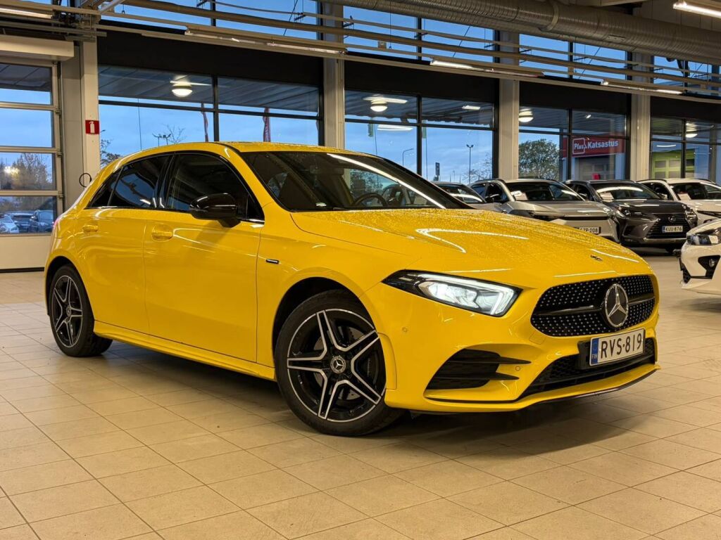 Mercedes-Benz A 2020 Keltainen