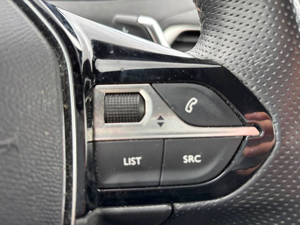 Peugeot 3008 2021 Harmaa