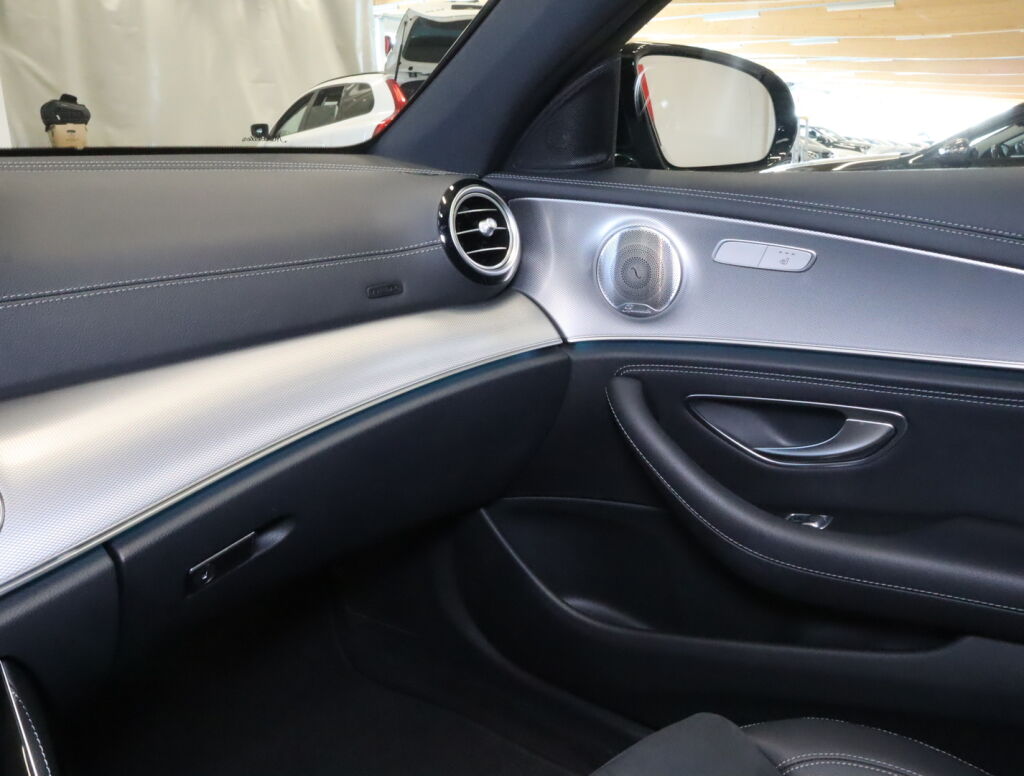 Mercedes-Benz E 2019 Musta