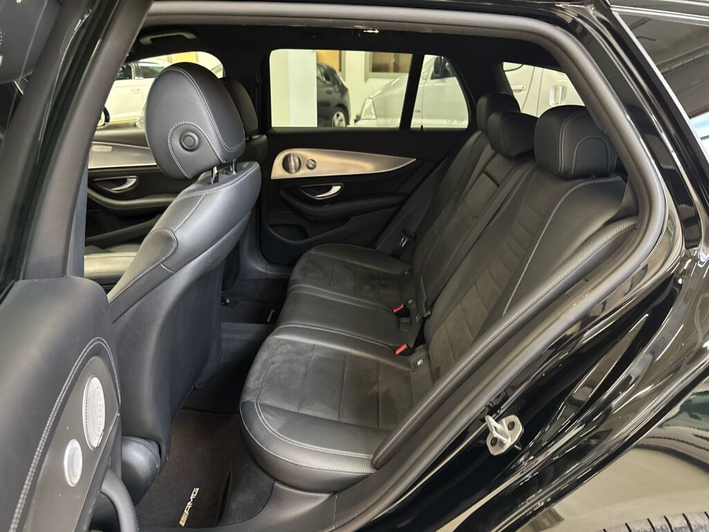 Mercedes-Benz E 2019 Musta