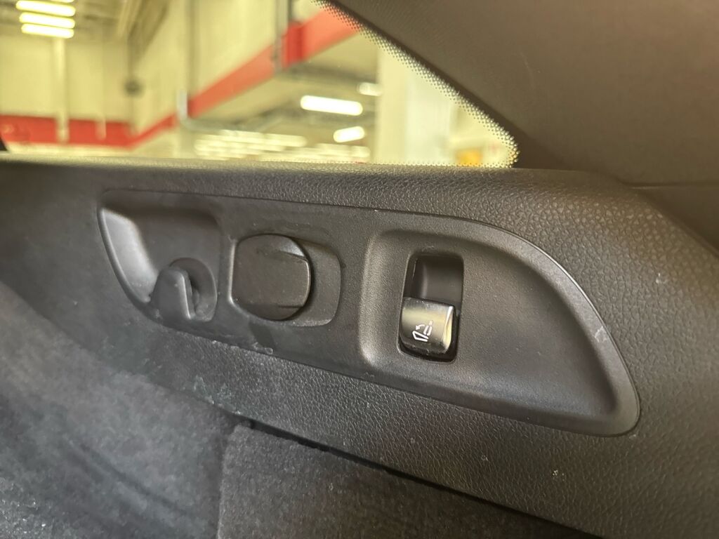 Mercedes-Benz E 2019 Musta