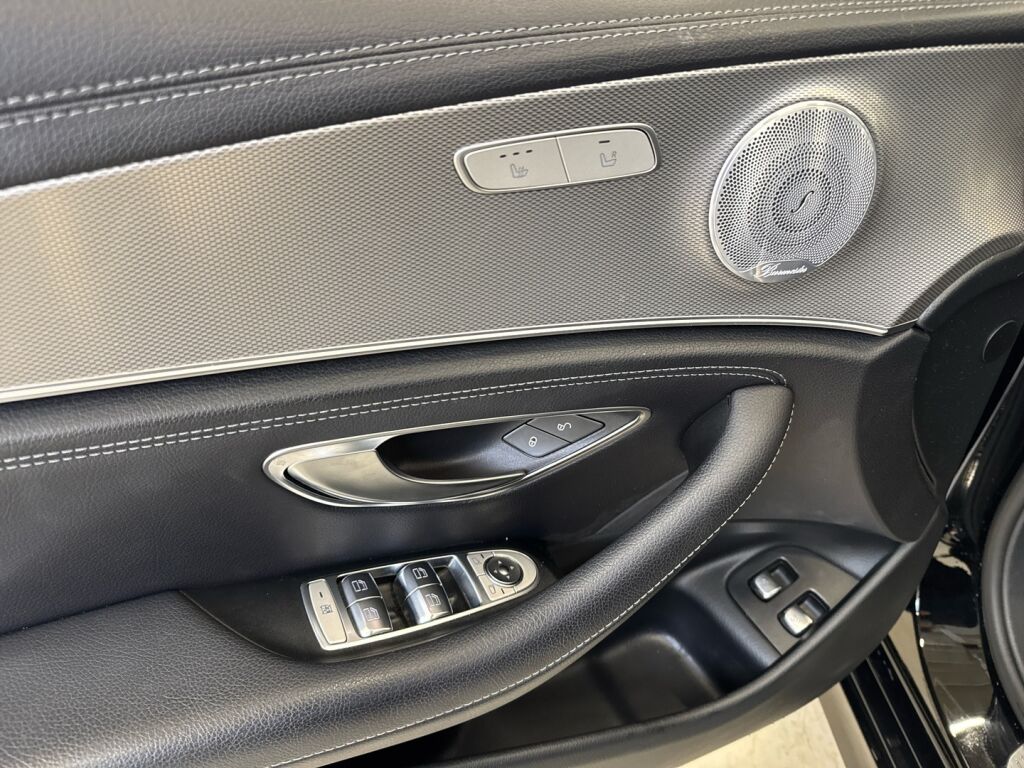Mercedes-Benz E 2019 Musta