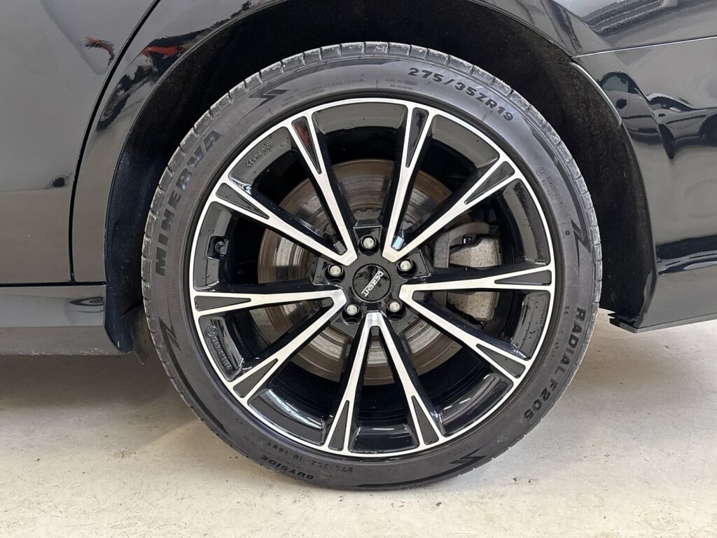 Mercedes-Benz E 2019 Musta