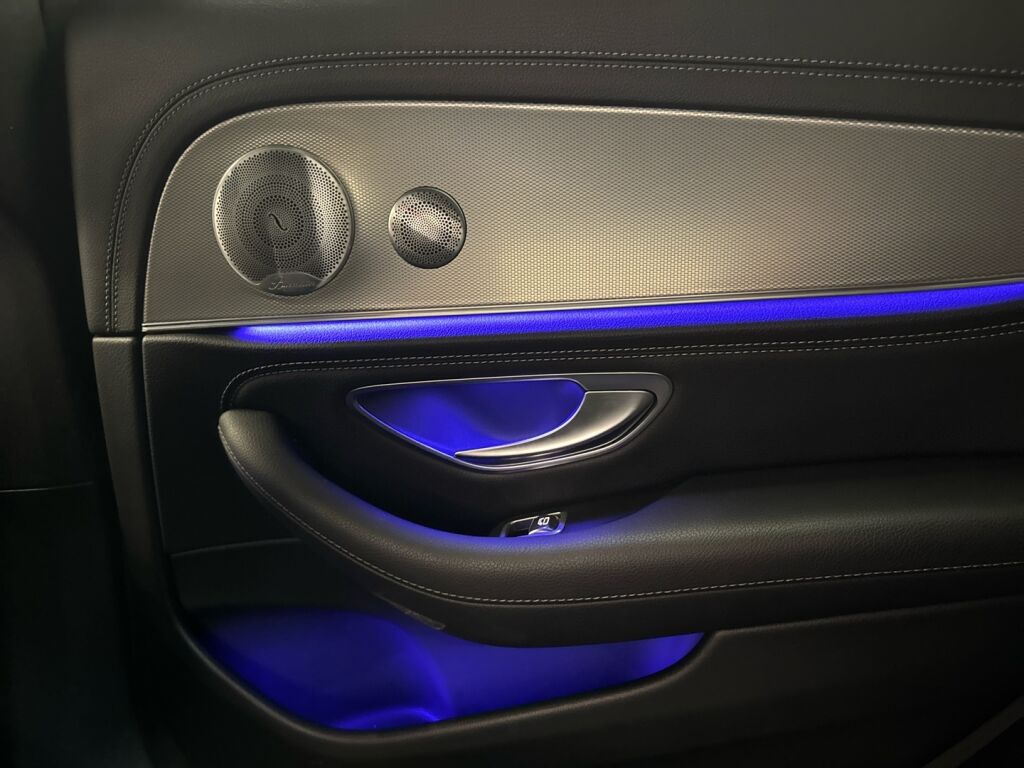 Mercedes-Benz E 2019 Musta