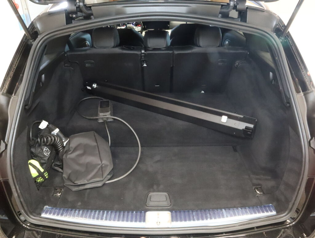 Mercedes-Benz E 2019 Musta