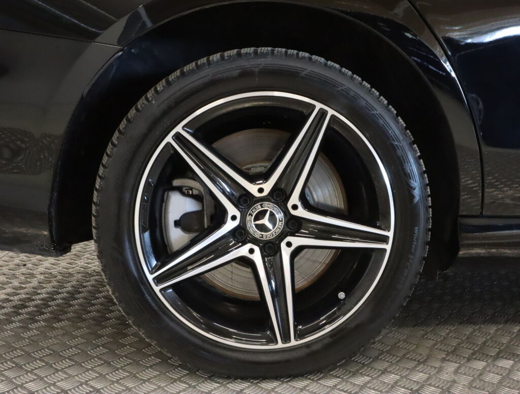 Mercedes-Benz E 2019 Musta