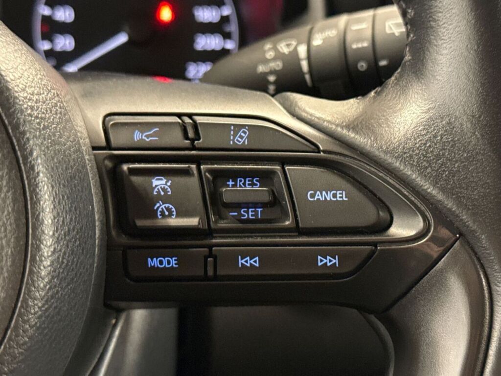 Toyota Yaris 2024 Musta