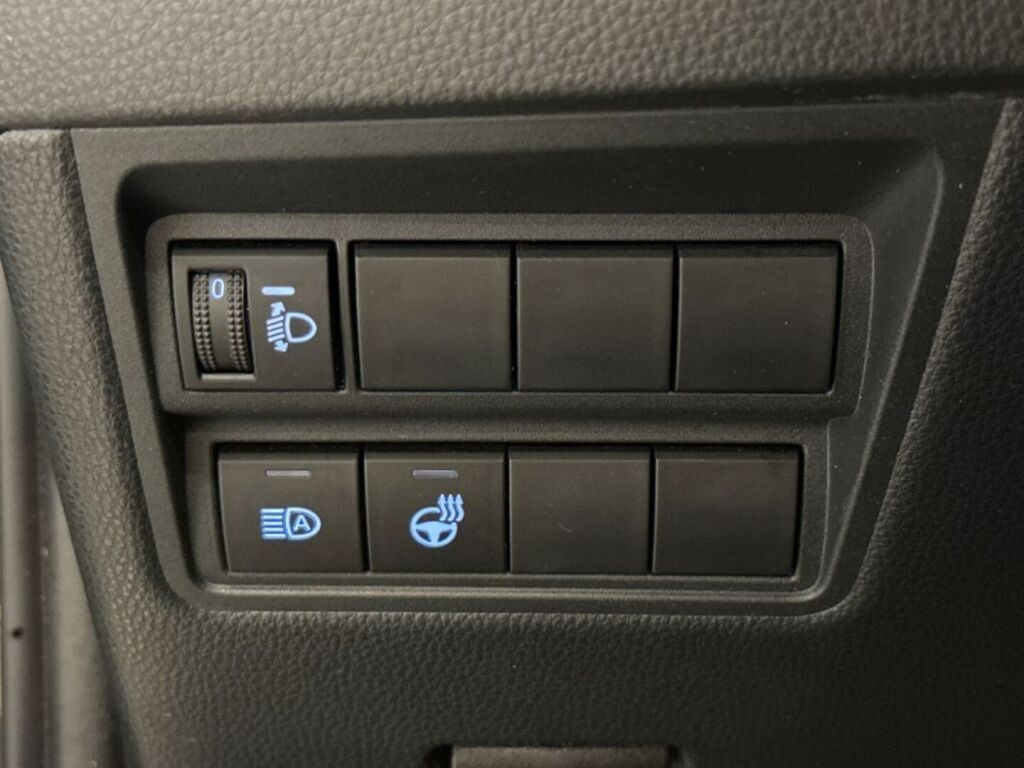 Toyota Yaris 2024 Musta