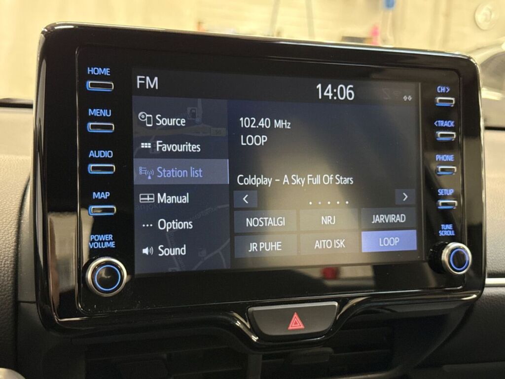 Toyota Yaris 2024 Musta