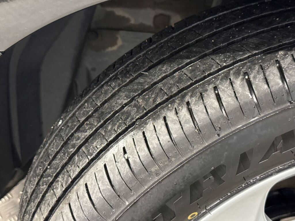Toyota Yaris 2024 Musta