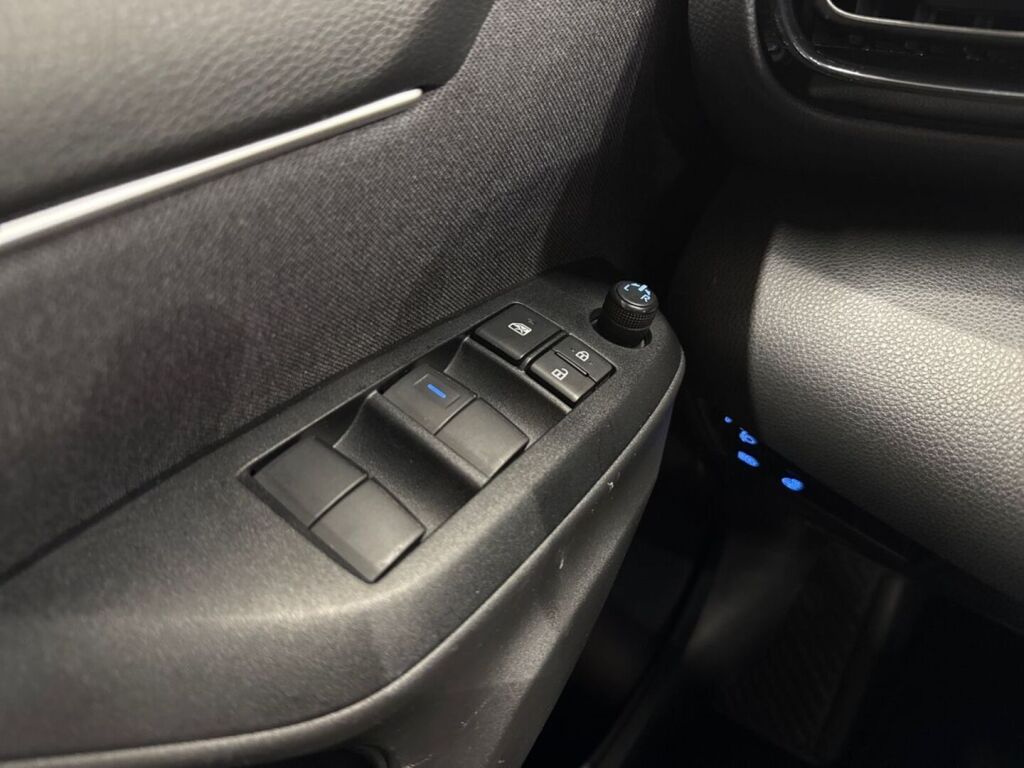 Toyota Yaris 2024 Musta