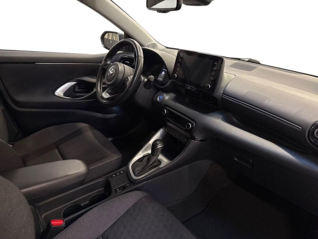 Toyota Yaris 2024 Harmaa