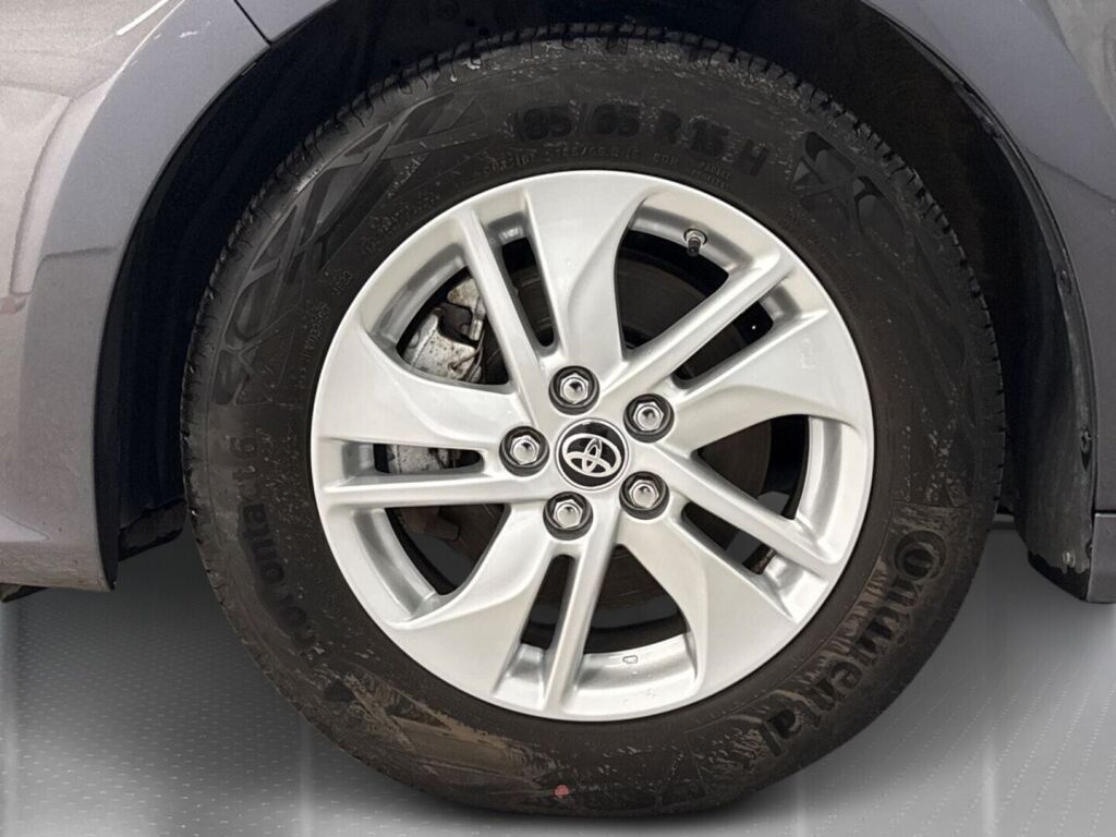 Toyota Yaris 2024 Harmaa