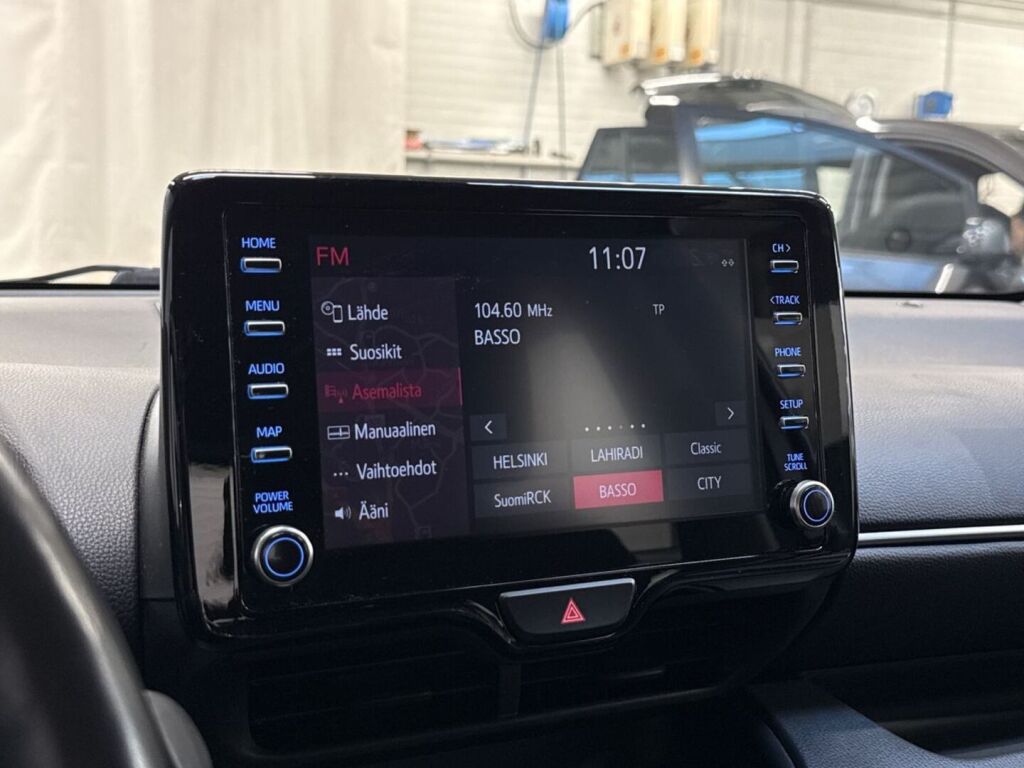Toyota Yaris 2024 Harmaa