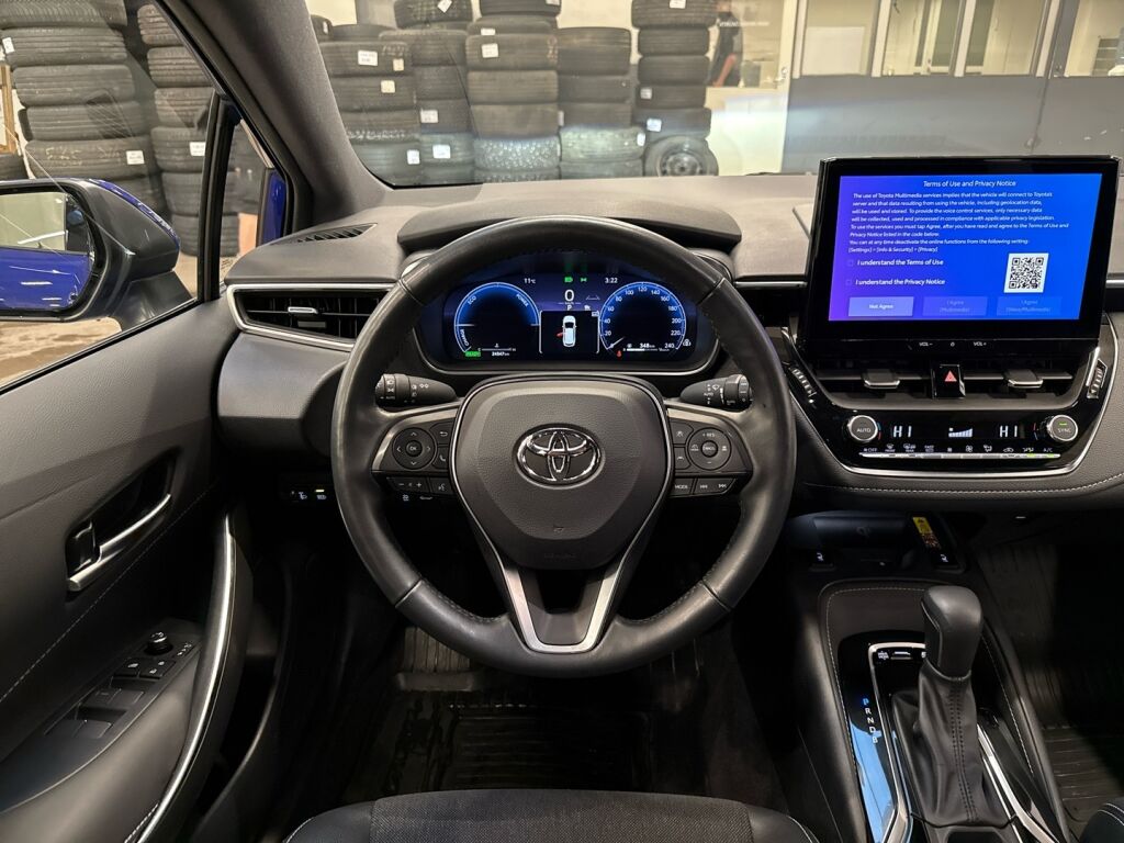 Toyota Corolla 2024 Sininen