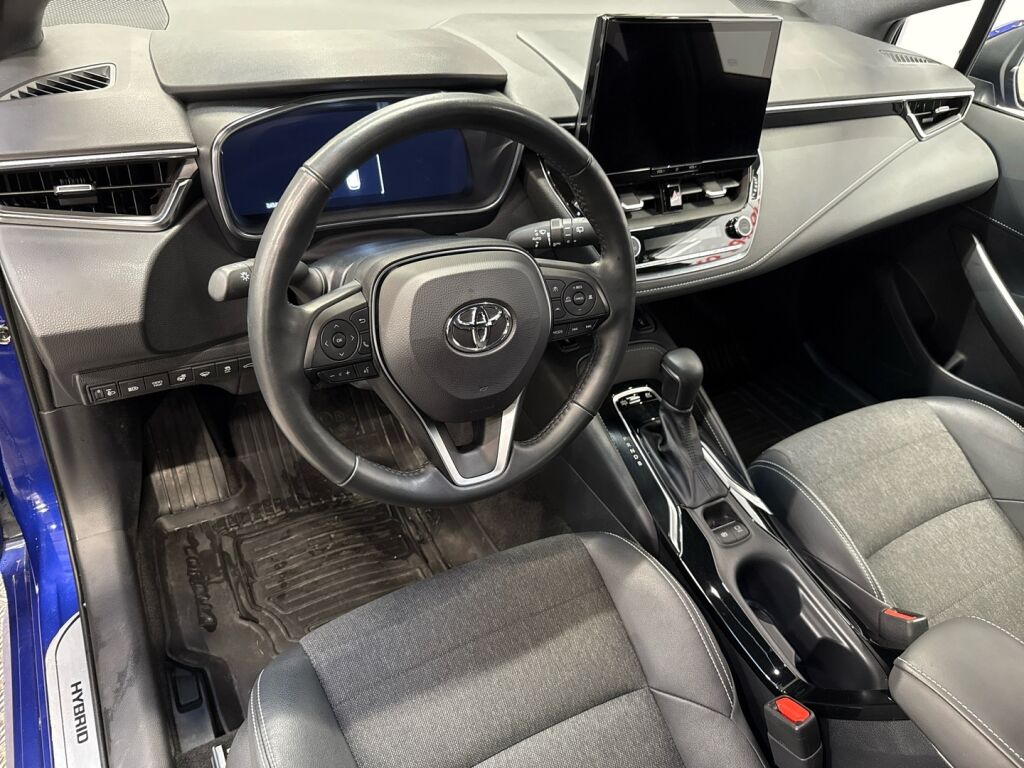 Toyota Corolla 2024 Sininen