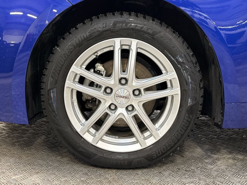 Toyota Corolla 2024 Sininen