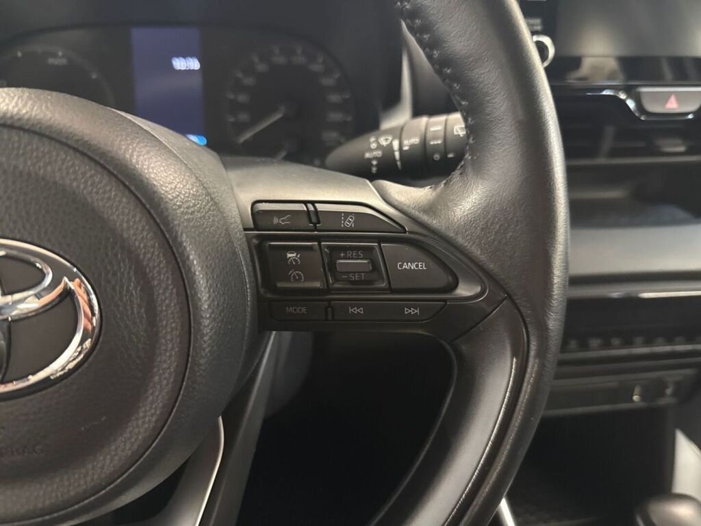 Toyota Yaris 2024 Musta