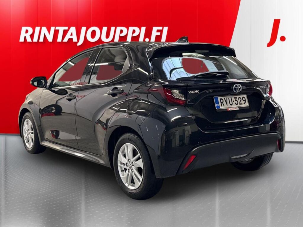 Toyota Yaris 2024 Musta