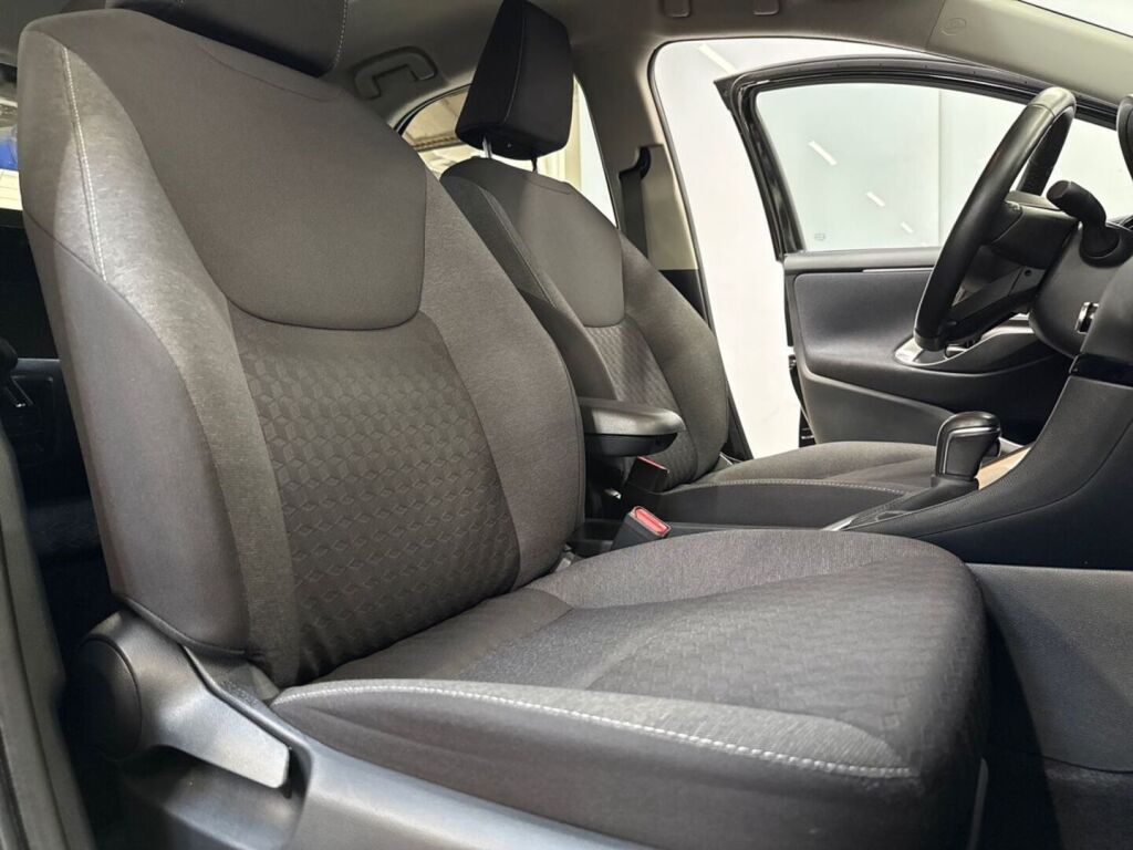 Toyota Yaris 2024 Musta