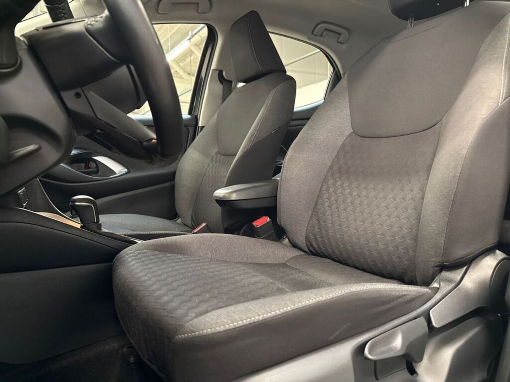 Toyota Yaris 2024 Musta