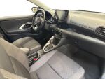 Toyota Yaris 2024 Musta