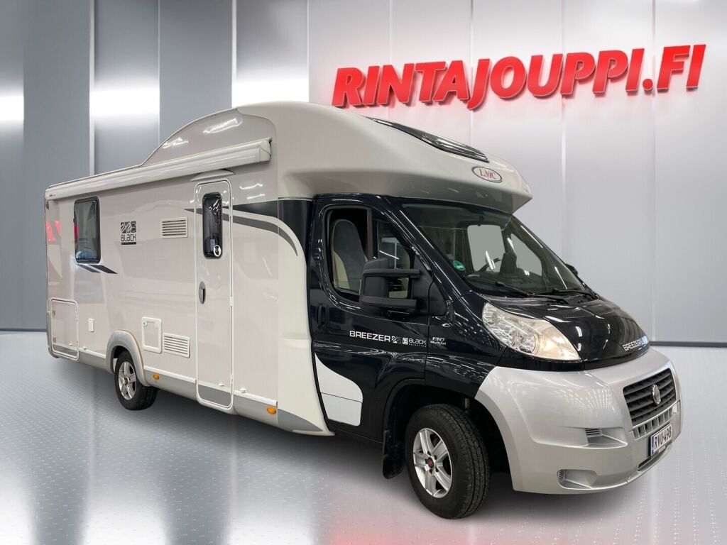 LMC Breezer H730 2013 Musta