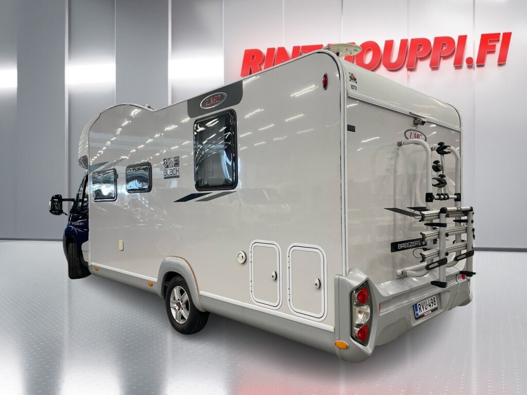 LMC Breezer H730 2013 Musta