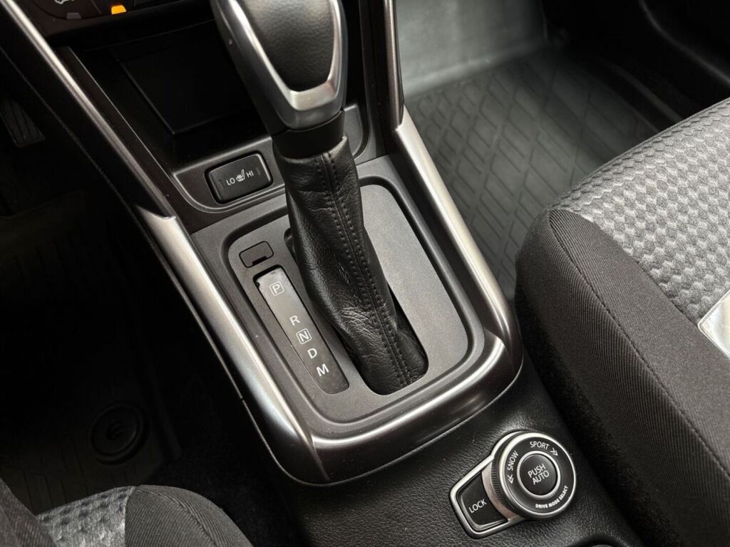 Suzuki S-Cross 2025 Sininen