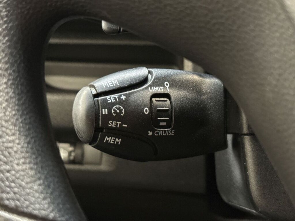 Toyota Proace 2024 Valkoinen