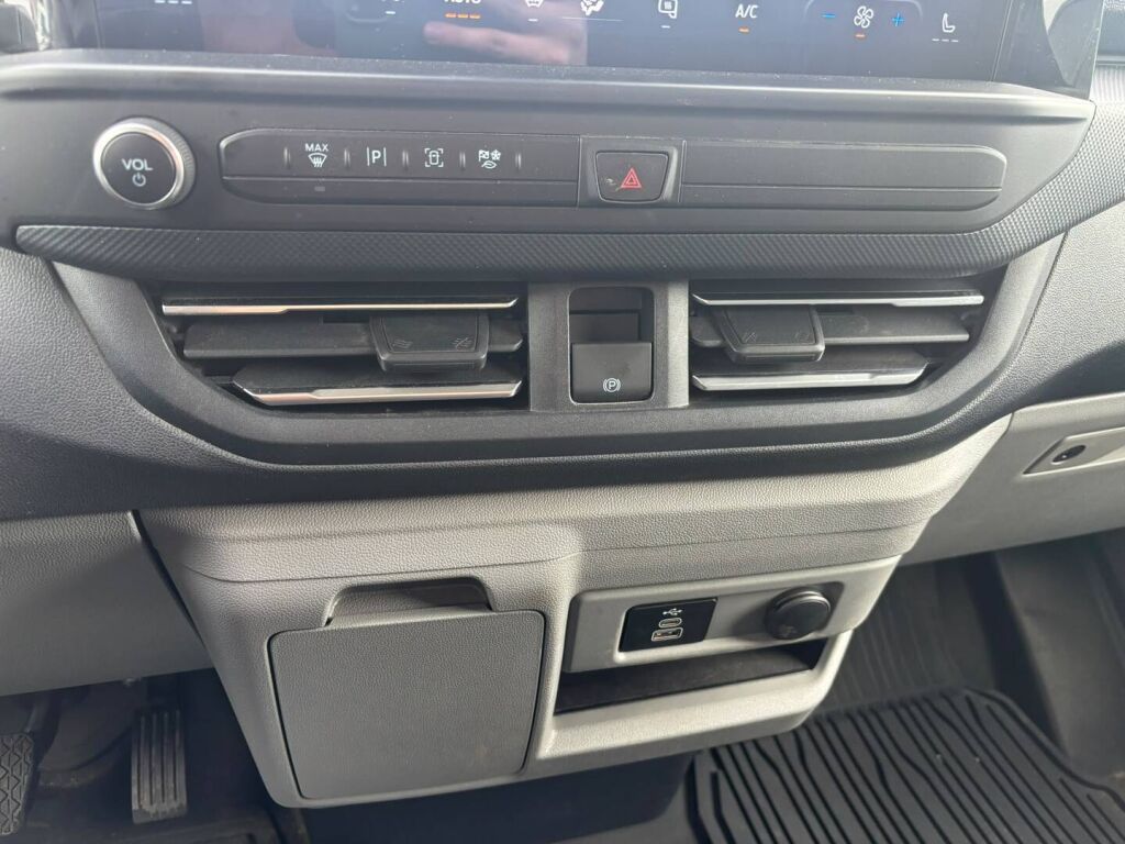 Ford Transit Custom 2024 Agate Black