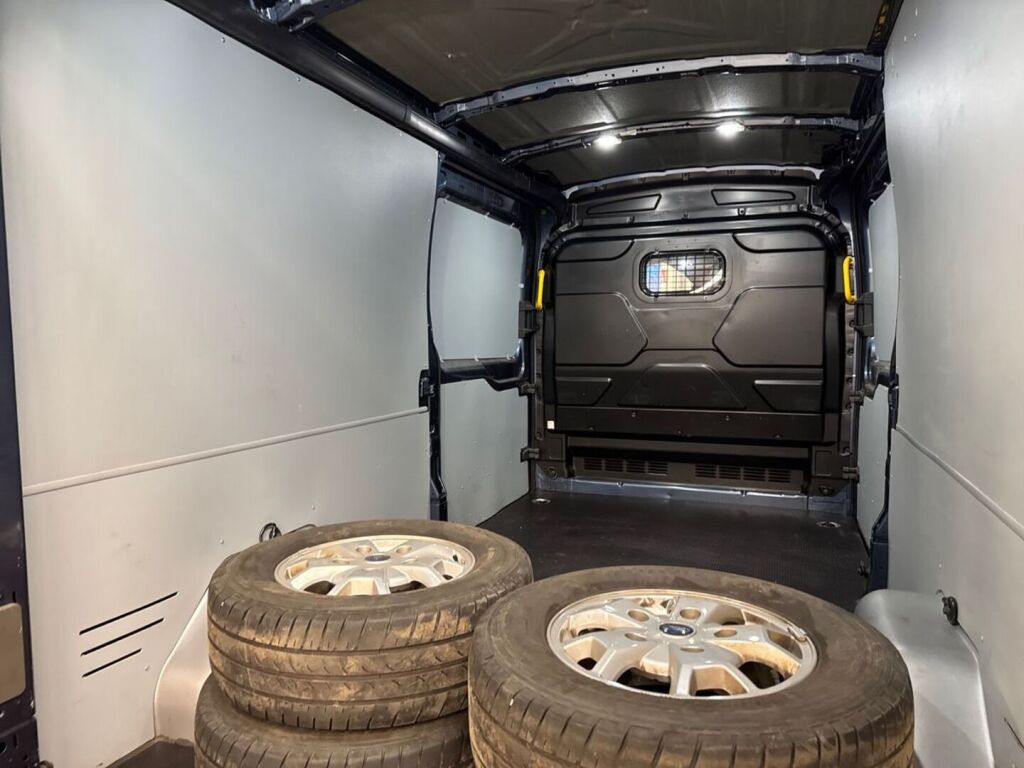 Ford Transit 2024 Chrome Blue