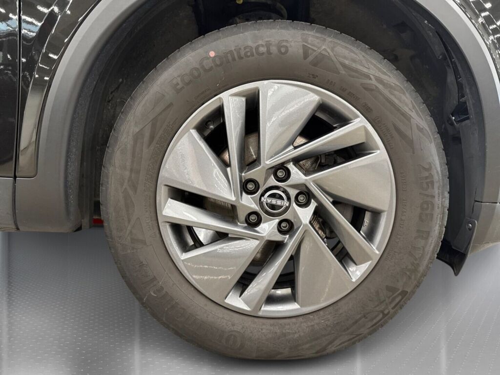 Nissan Qashqai 2024 Musta