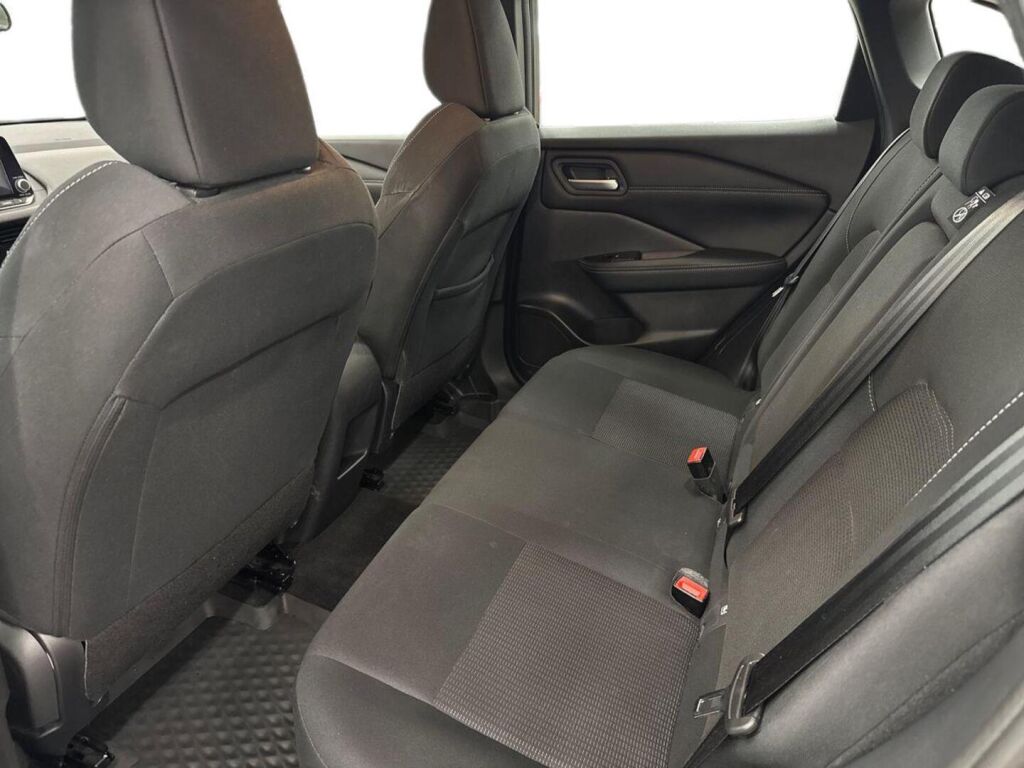 Nissan Qashqai 2024 Musta