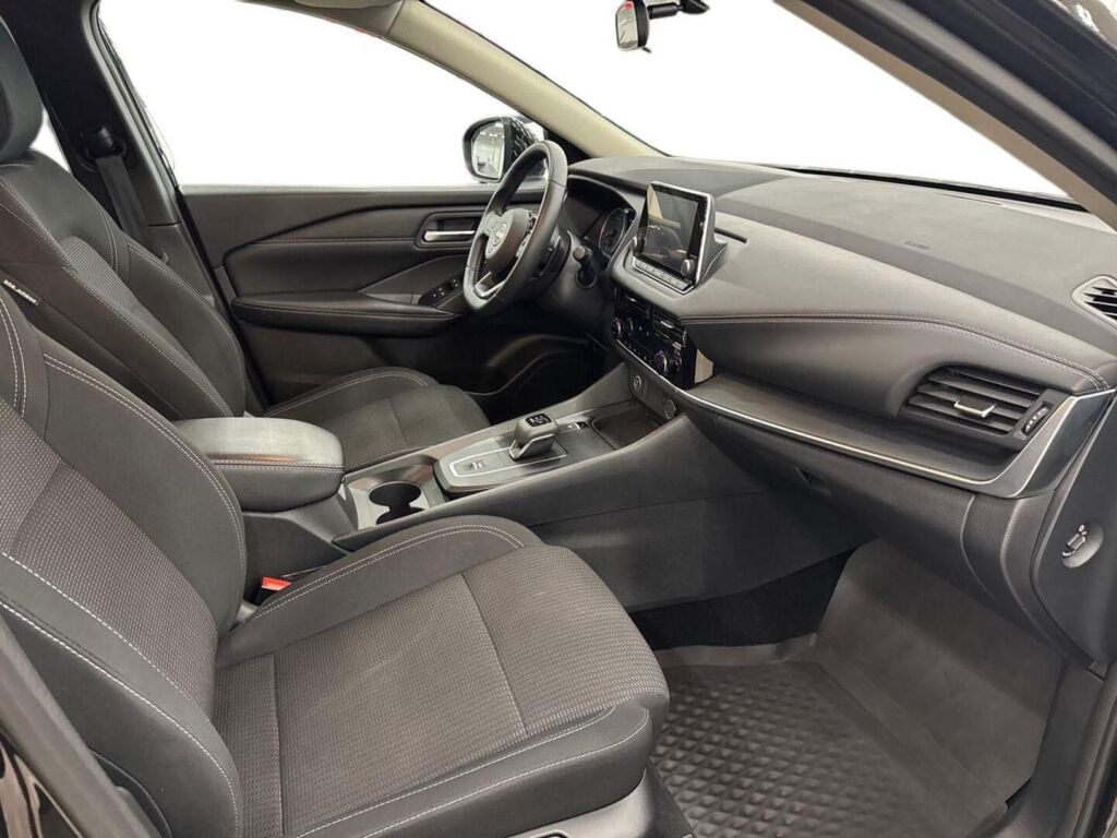 Nissan Qashqai 2024 Musta