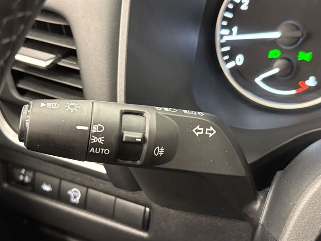 Nissan Qashqai 2024 Musta