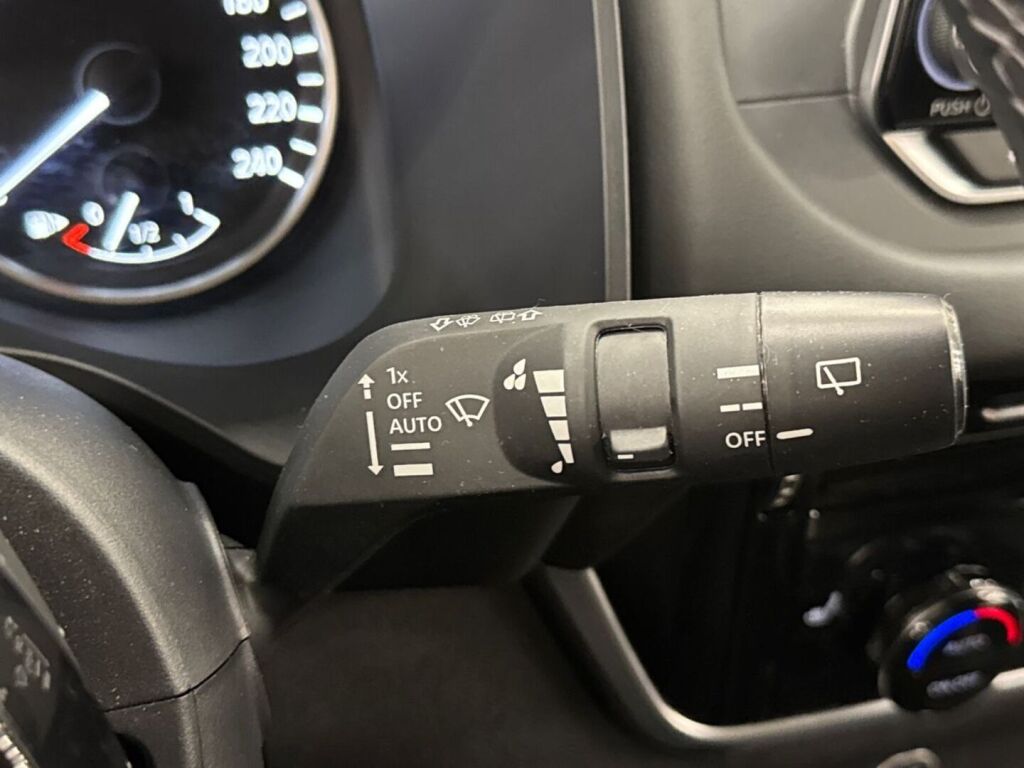 Nissan Qashqai 2024 Musta