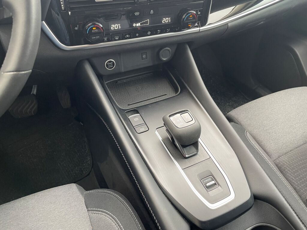 Nissan Qashqai 2024 Sininen