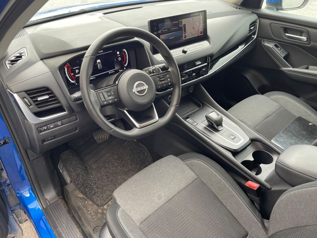 Nissan Qashqai 2024 Sininen