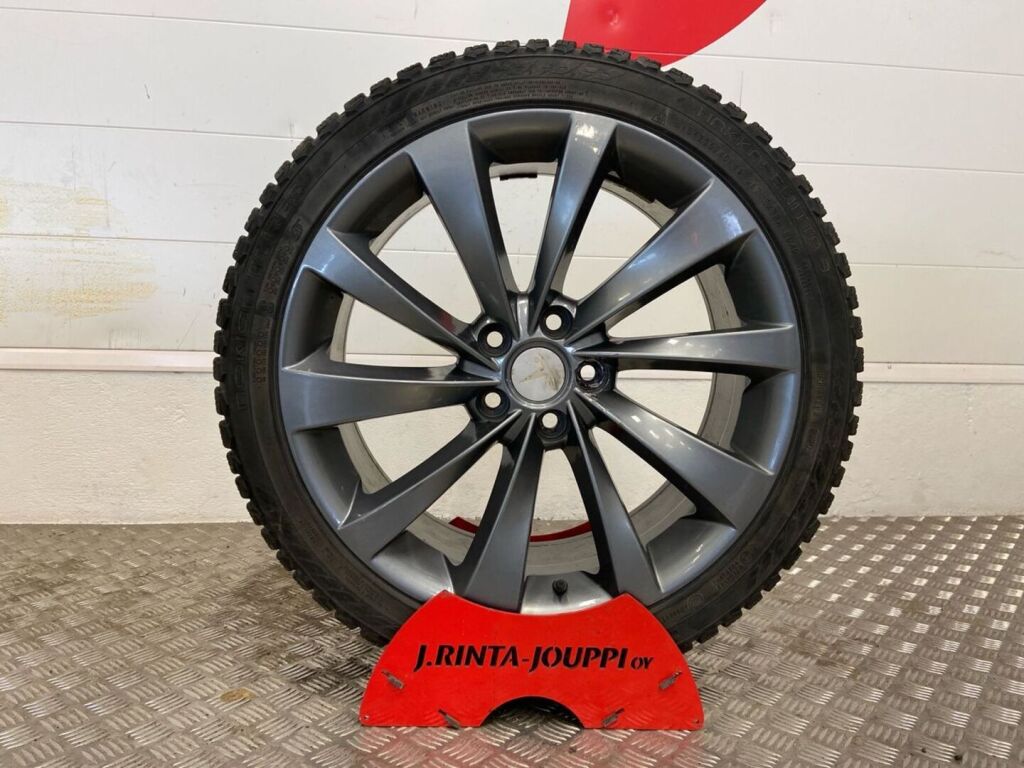 Tesla Model 3 2021 Harmaa