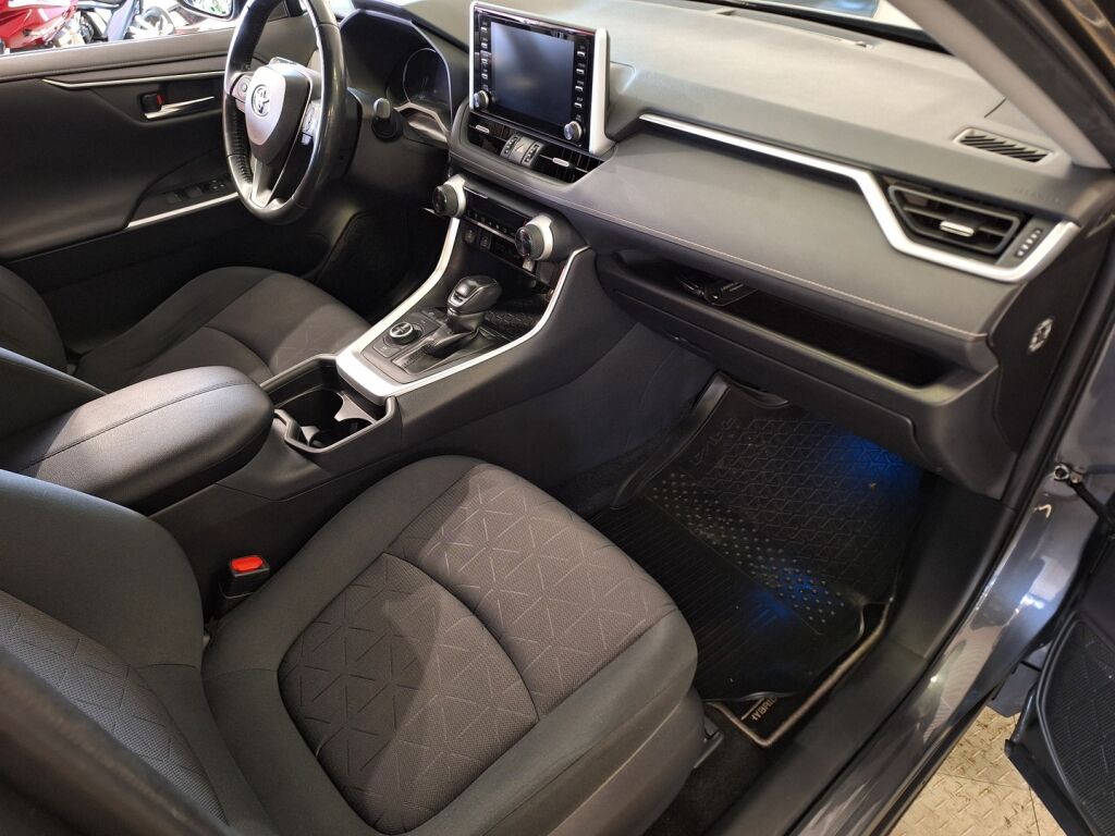 Toyota RAV4 2019 Harmaa