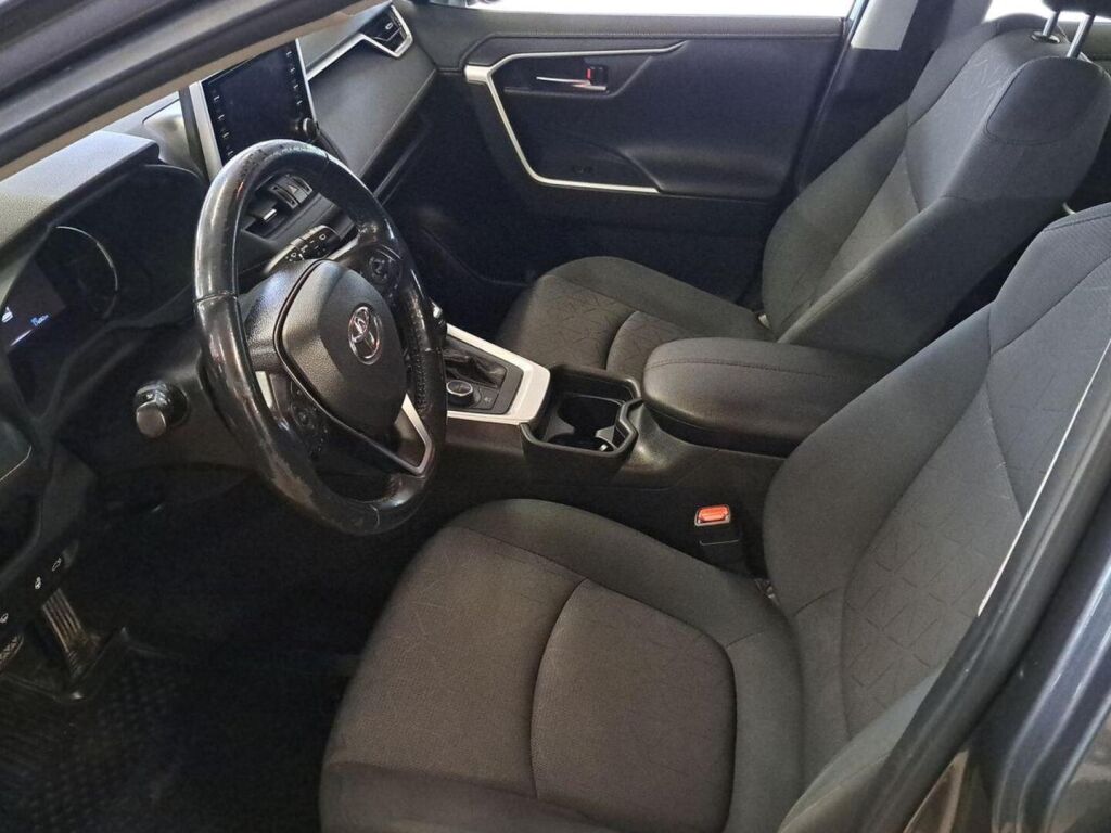 Toyota RAV4 2019 Harmaa