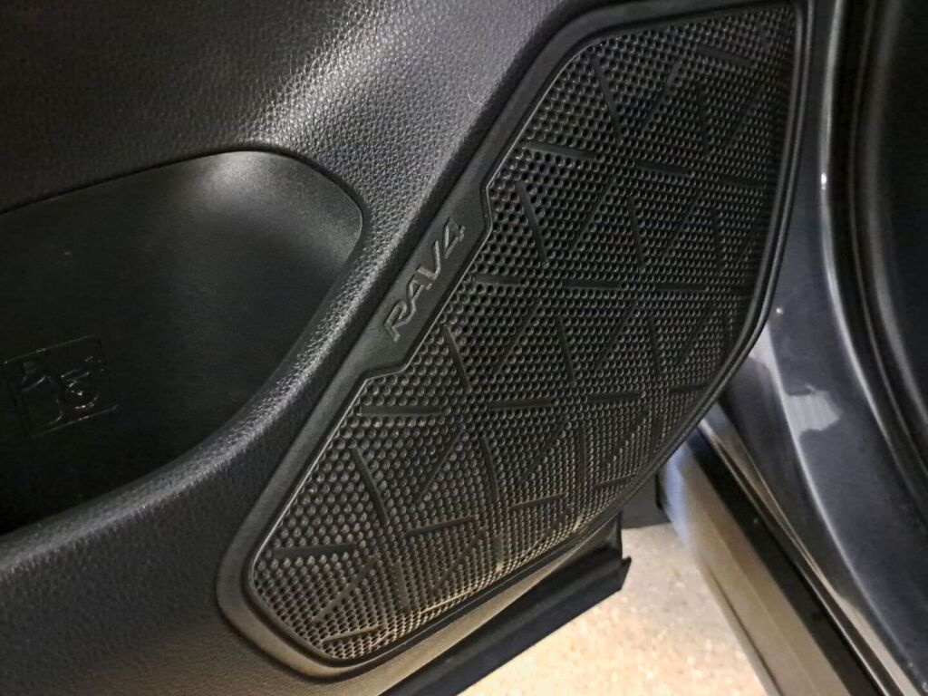 Toyota RAV4 2019 Harmaa
