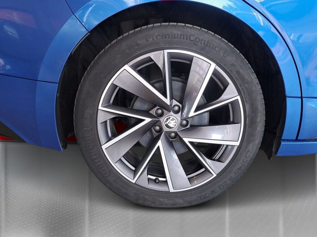 Skoda Enyaq 2022 Sininen