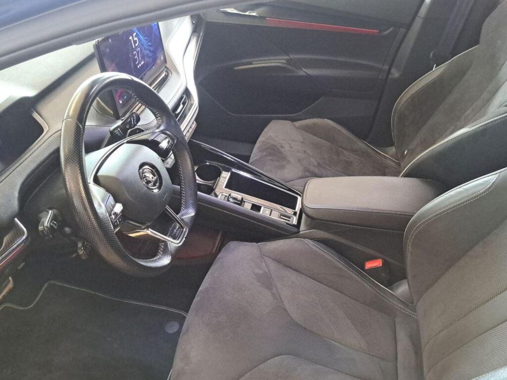 Skoda Enyaq 2022 Sininen