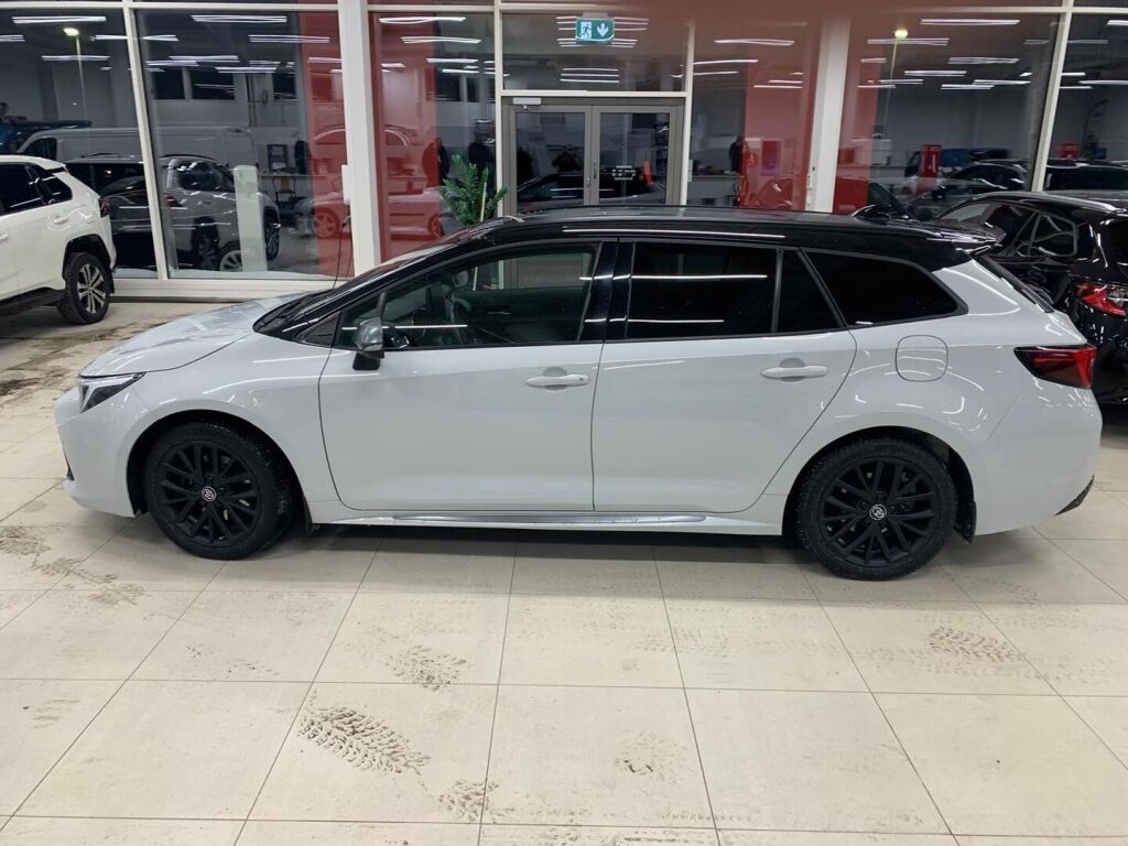 Toyota Corolla 2024 Harmaa