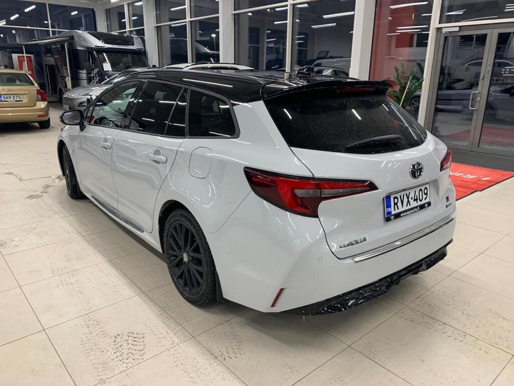 Toyota Corolla 2024 Harmaa