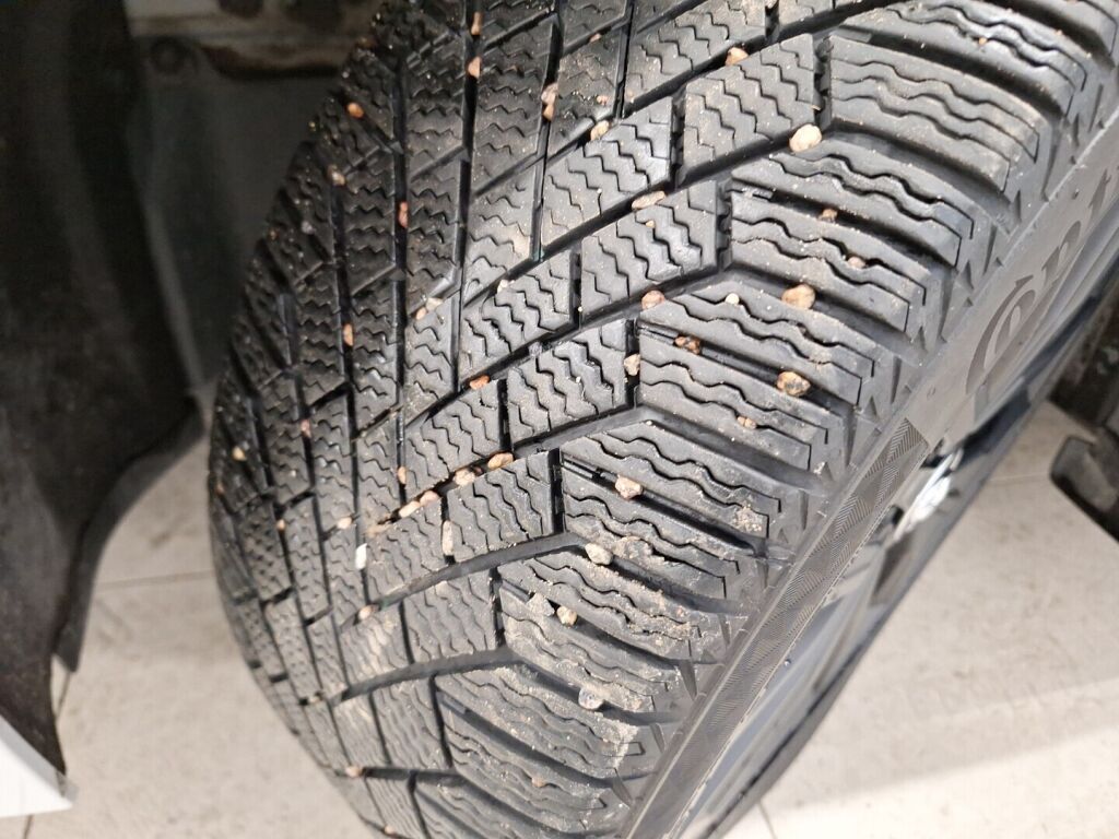 Toyota Corolla 2024 Harmaa