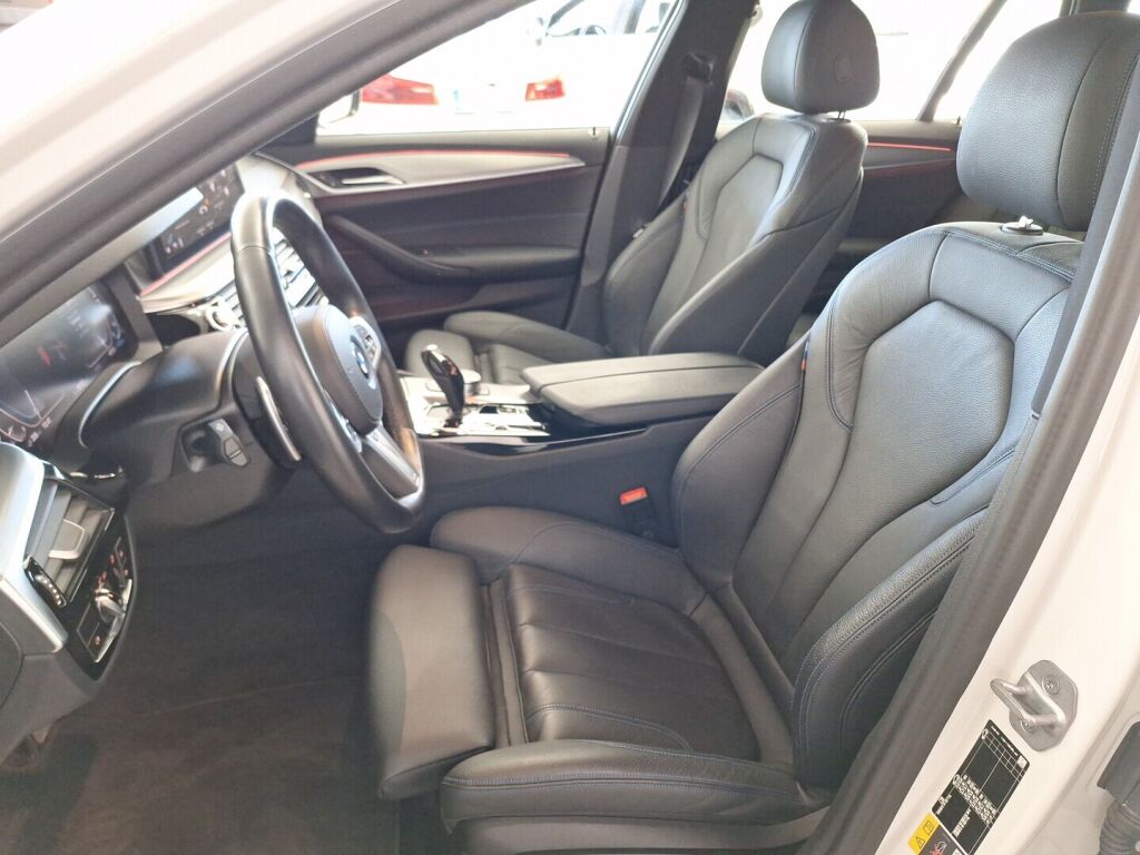 BMW 530 2023 Valkoinen