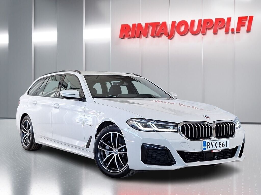 BMW 530 2023 Valkoinen